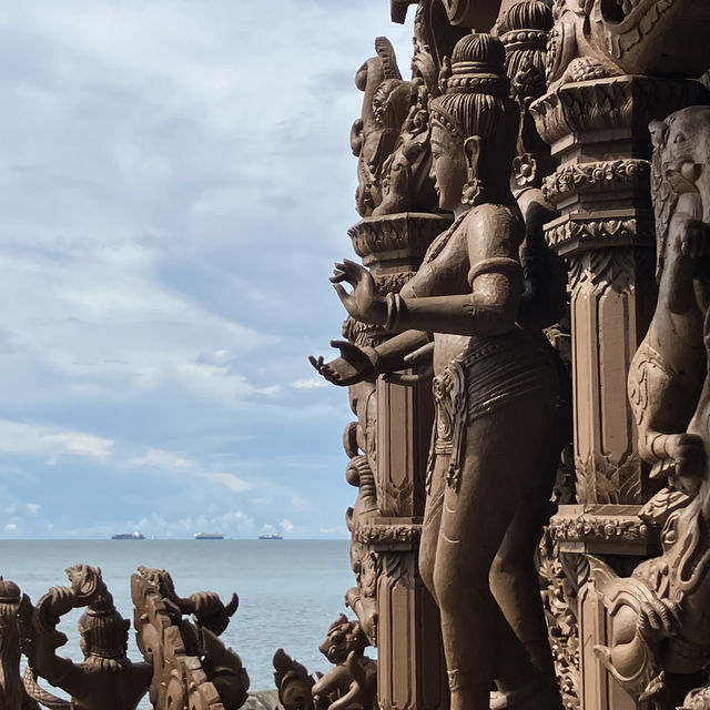 A window into the making of a man-made wonder