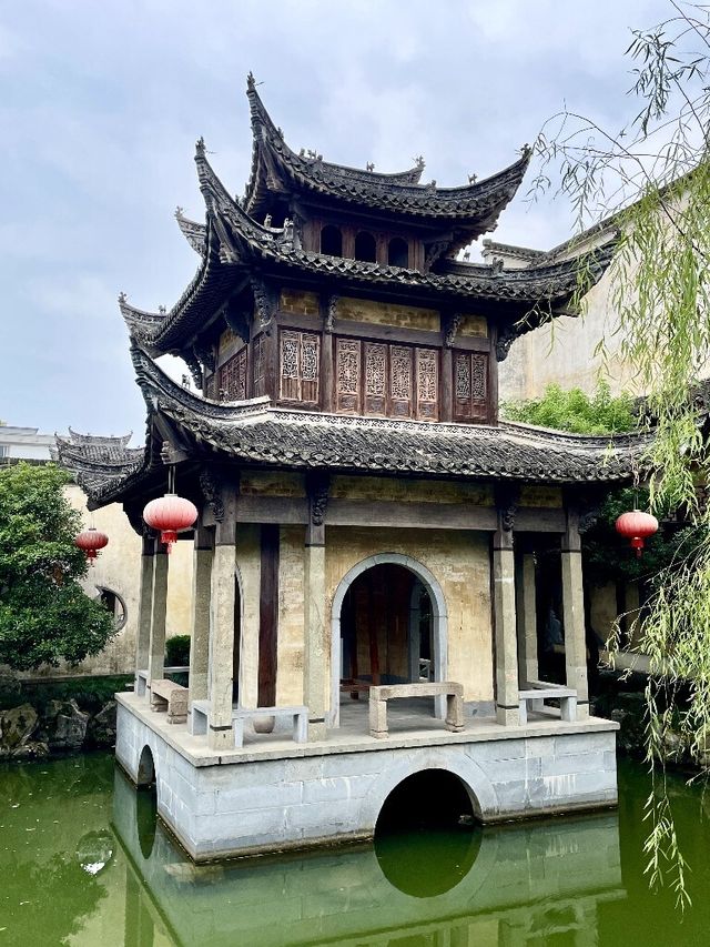古色古香徽商大宅院。