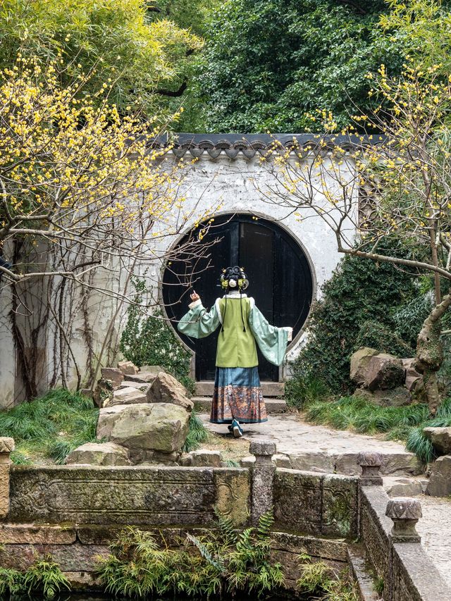 要相信央媽和乾隆審美，現在的無錫是春色滿園關不住