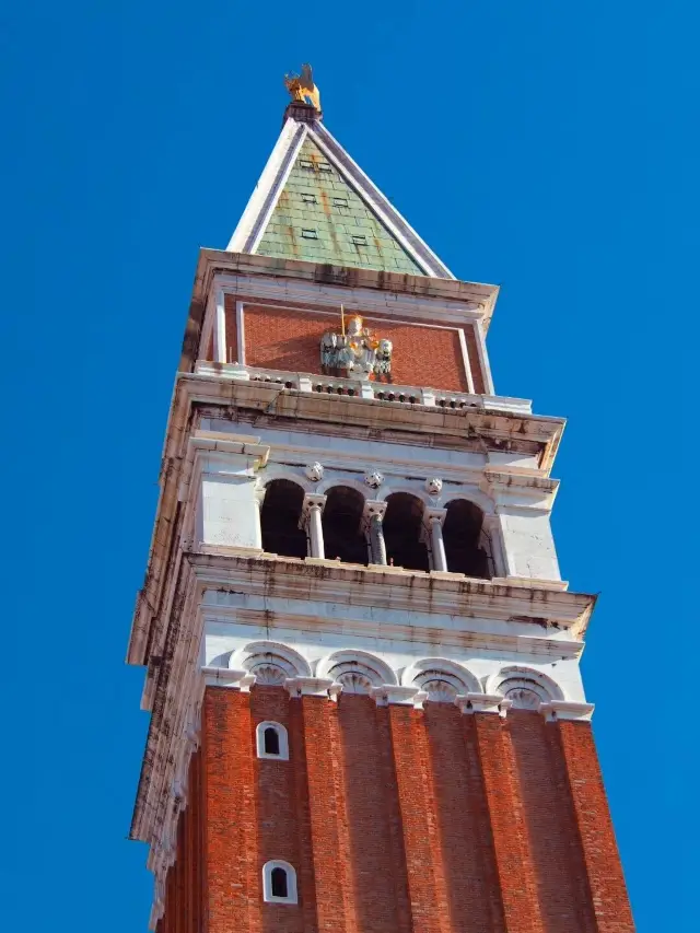 5-Day Multi-Country European Tour: Must-See Attractions