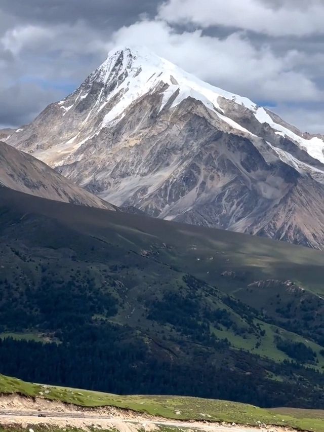 五月的格聶神山│闖入現實版童話世界，比瑞士更驚艷！！