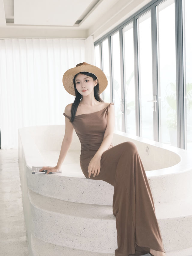 陽朔千古情景區旁,藏著一家侘寂風隱世酒店。 陽朔千古情景區旁,藏著一家侘寂風隱世酒店。