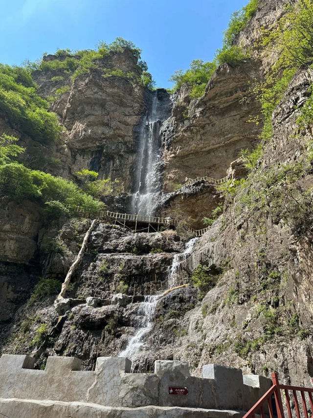 Canyon hiking Beijing 