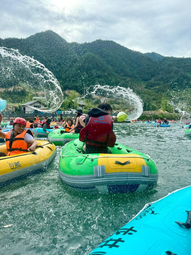🌊杭州最刺激夏日漂流！懸崖玻璃+峽谷雙漂體驗，全程尖叫到失聲！