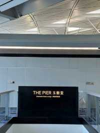✈️香港機場隱藏綠洲！國泰「玉衡堂」頭等艙貴賓室體驗｜淋浴+現煮雲吞麵+躺平區太絕了！