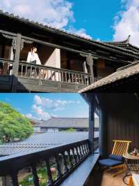 住進麗江侘寂小院，左手雪山右手古城