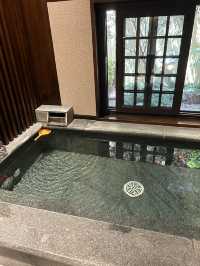 邊個話夏天唔可以浸溫泉？！呢間神仙店令我瘋狂心動