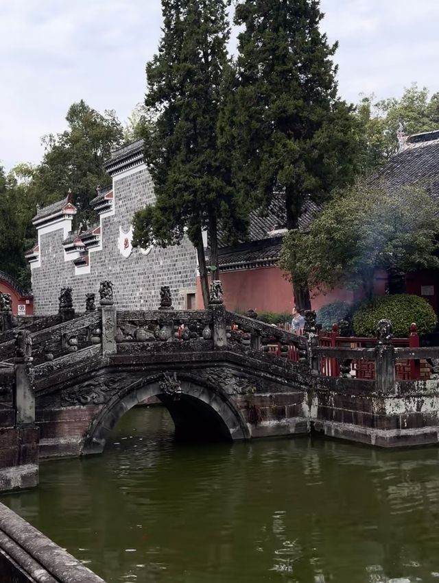 竹海禪境，梁平綠韻