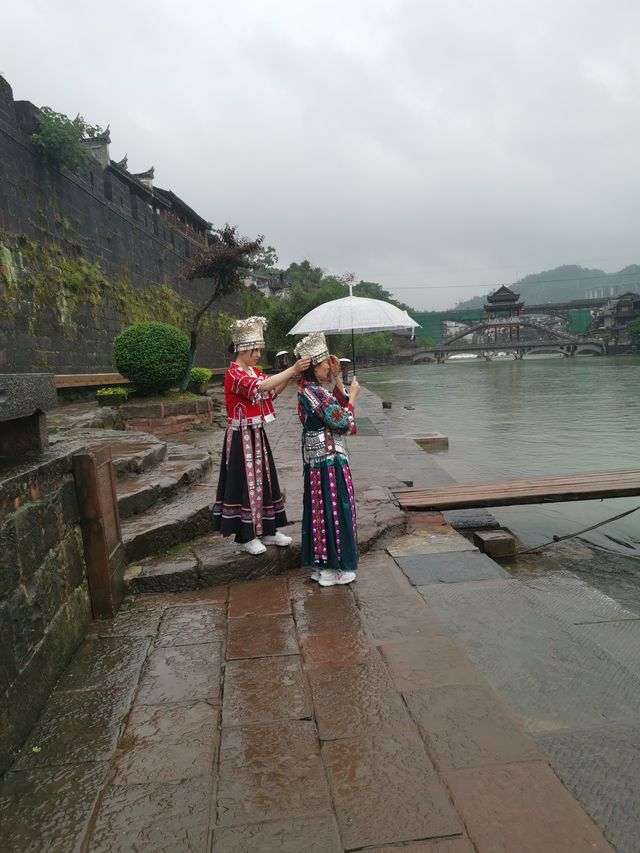 那年走在湘西古城的街道