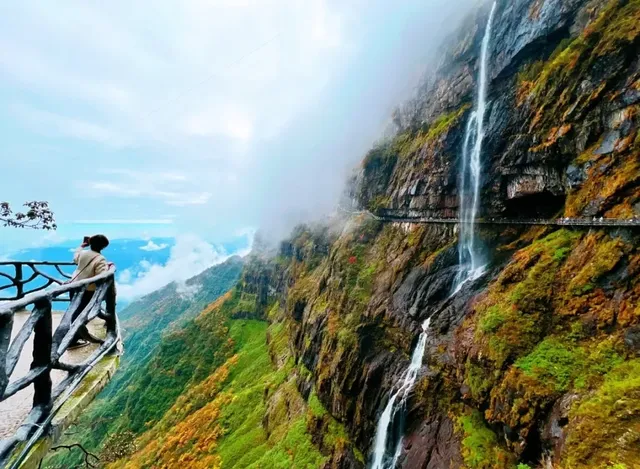 瓦屋山蘭溪絕壁棧道，真的巨巨巨巨巨好看！