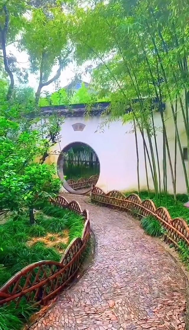 蘇州滄浪亭：藏在千年文脈裡的園林秘境