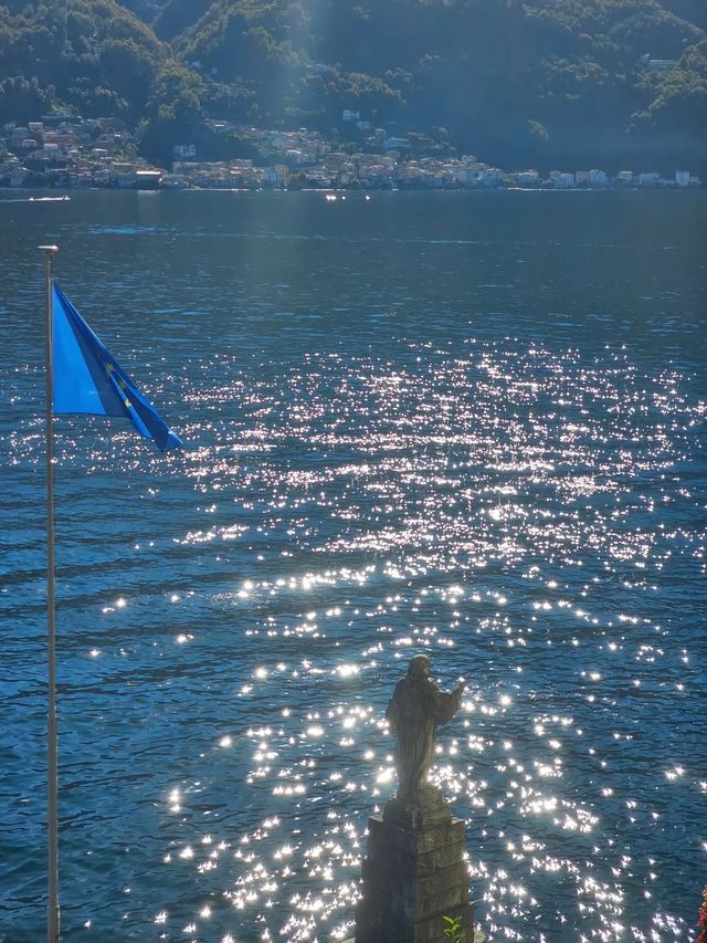 如果浪漫有顏色,一定是科莫湖的克萊因藍 如果浪漫有顏色,一定是科莫湖的克萊因藍