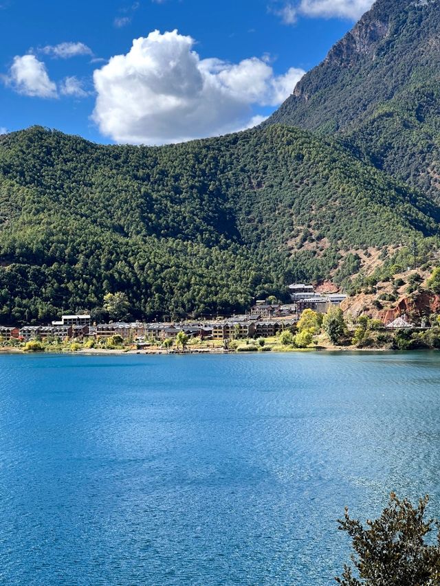 瀘沽湖晨霧圖如此美景我願來一萬次