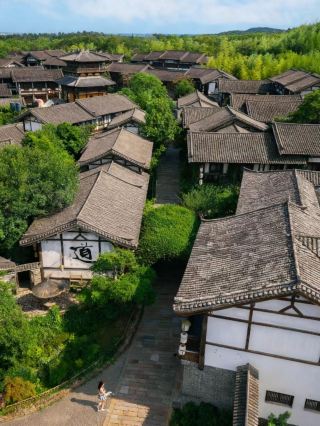 A Day Tour to Changzhou's Lesser-Known Ancient Town