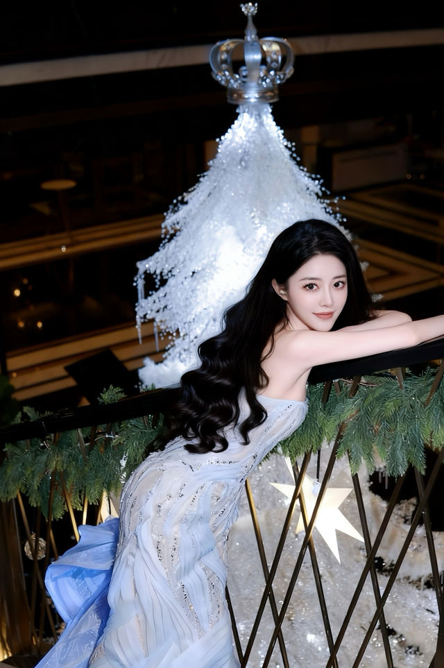 寶麗嘉點亮白冠聖誕樹 寶麗嘉點亮白冠聖誕樹