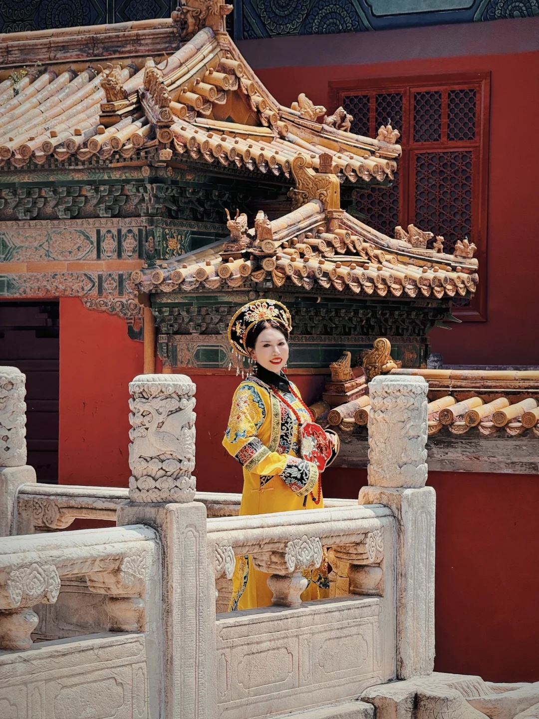 Is the Palace Museum fully booked? Can't make a reservation? Check this out—it's still possible to book even when fully booked.
Tickets for the Palace Museum must be reserved through the "Palace Museum" WeChat mini program. Same-day tickets are not sold, and tickets go on sale at 8:00 PM seven days before the visit date. The detailed process is as follows:
Open WeChat, search for and enter the "◎Palace Museum" mini program.
Click "My" in the mini program, select "Create New Visitor" to enter the visitor's identity information, and you can book for up to 5 people.
Return to the mini program homepage and click "Buy Tickets & Reserve Exhibitions."
Select the visit date; tickets can be reserved for dates 7 days in advance. Available times will be shown under the date—click the desired date.
Choose the visit time slot. The Palace Museum offers two daily reservation periods: morning and afternoon. Visitors reserving the morning slot must check in by 12:00 PM on the day, while those reserving the afternoon slot can check in starting from 11:00 AM.
Select the venue for your reservation. You can choose a general admission ticket or a combined ticket that includes the Treasure Gallery and Clock Gallery.
After confirming all information is correct, click submit. If submission fails, try multiple times until the payment page appears. Complete the payment to finalize your reservation.
If you still can't get a reservation, feel free to reach out to us anytime!