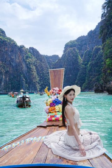 คู่มือที่ครบถ้วนที่สุดสำหรับทริปเที่ยวเกาะพีพีแบบไปเช้าเย็นกลับด้วยเรือหางยาวในทะเลแมงกะพรุน พร้อมเคล็ดลับในการหลีกเลี่ยงปัญหาต่างๆ