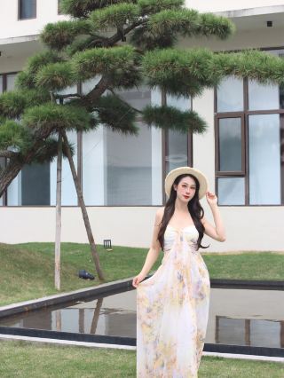 ลองหาบ้านที่มีลานภายในในเมืองจิงเต๋อเจิ้น แล้วดื่มด่ำไปกับบรรยากาศของเจียงหนาน