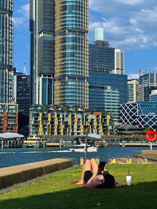 Sydney summer, I spend my time at the Opera House and the sea breeze