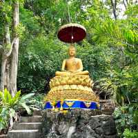 ลอดถ้ำใบโพธิ์ ณ วัดชะอำคีรี