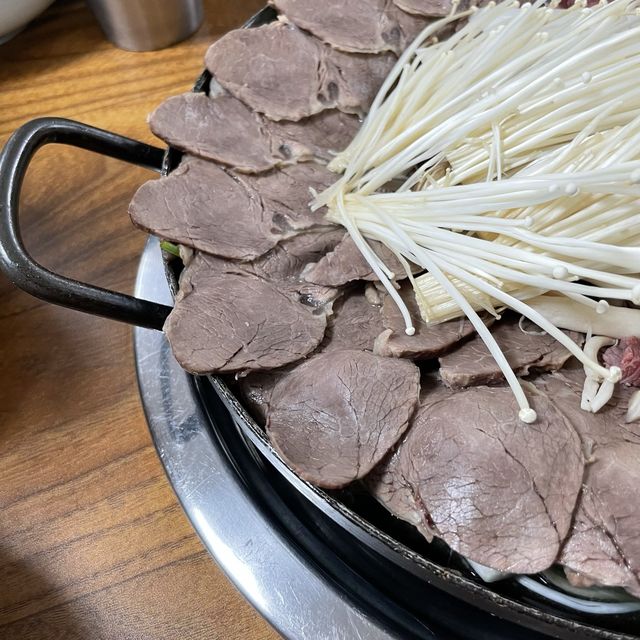 오픈런해야 가능한 대전 수육전골 찐맛집 전민동 한우곰탕