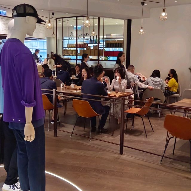 時裝店 + 糕餅店 + 花店 連勝！