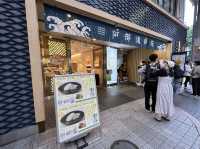 宮城・仙台。「笹かまぼこの名づけ親」1935年創業の『阿部蒲鉾店』の食べ歩きグルメ『ひょうたん揚げ』