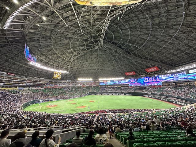 福岡・百道浜。『福岡PayPayドーム』で野球観戦。