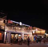 The One Ratchada ตลาดนัดกลางคืน ใกล้รถไฟฟ้าใต้ดิน