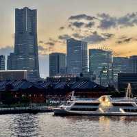 【横浜】夕方のみなとみらい散歩・横浜港大桟橋の景色