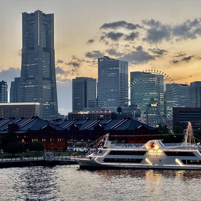 【横浜】夕方のみなとみらい散歩・横浜港大桟橋の景色