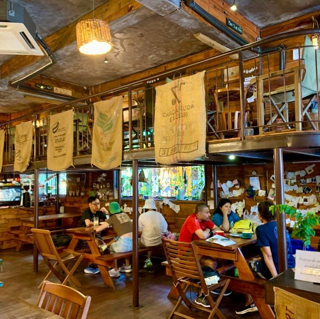 October Coffee House: A cozy corner in KK