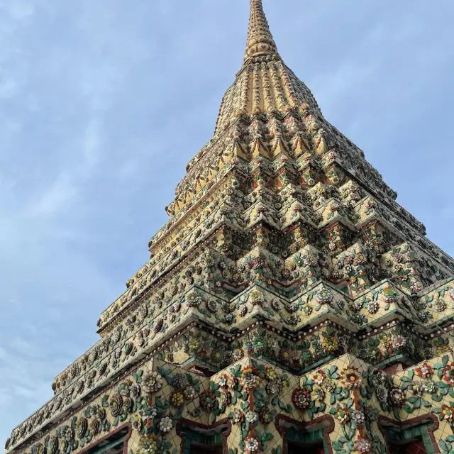 曼谷景點✨金光閃閃的臥佛寺