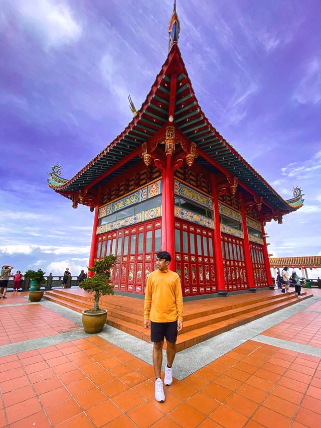 Awesome Chin Swee Temple 