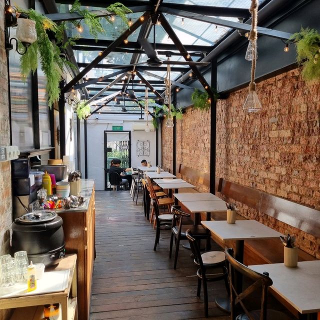 Check Out Newly Opened Cafe Clovelly 🍀