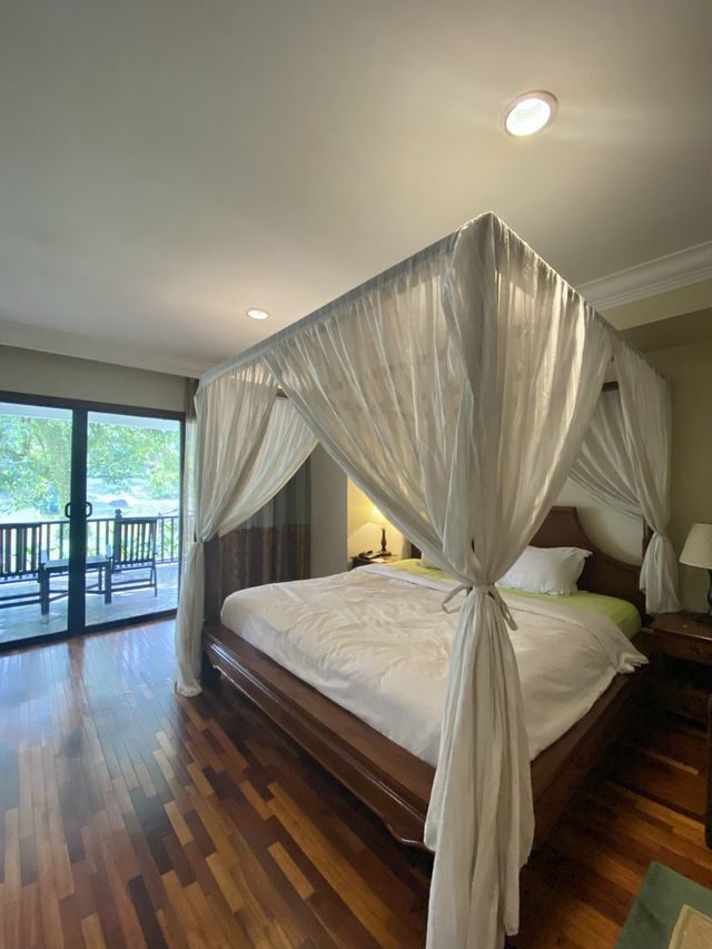 Luxurious Room in Cyberview Resort & Spa!