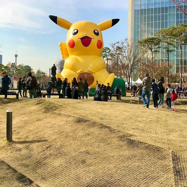 Exploring downtown Seoul