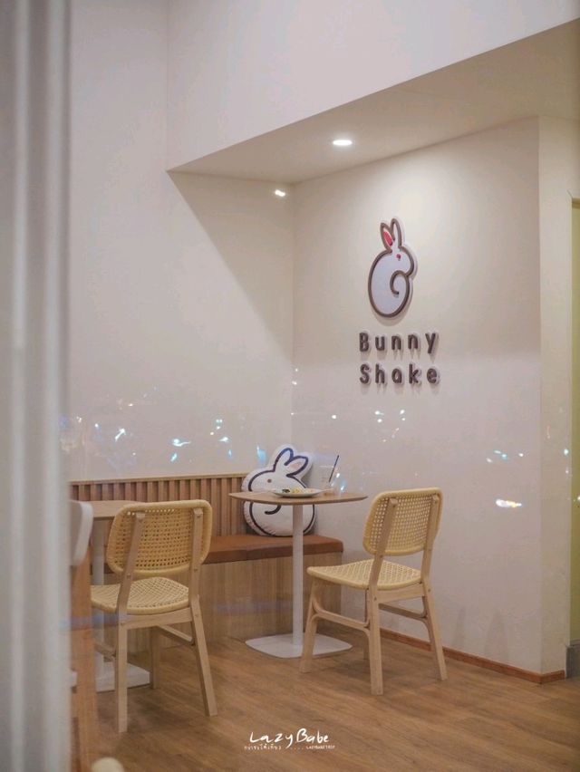 🐰BUNNY SHAKE ร้านชานมไต้หวัน ซูเฟล่ อร่อย น่ารัก
