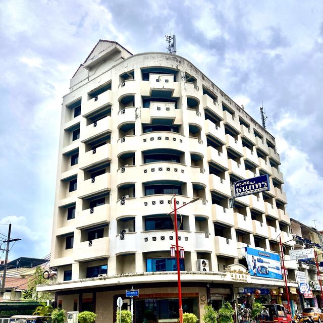 Thanapat Hotel