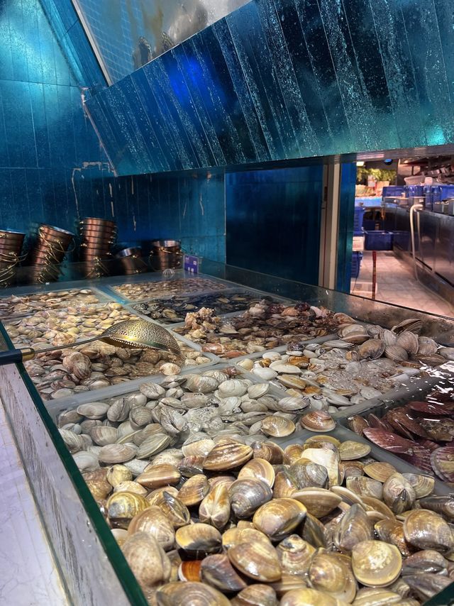 【海鲜盛宴，新鲜美味】