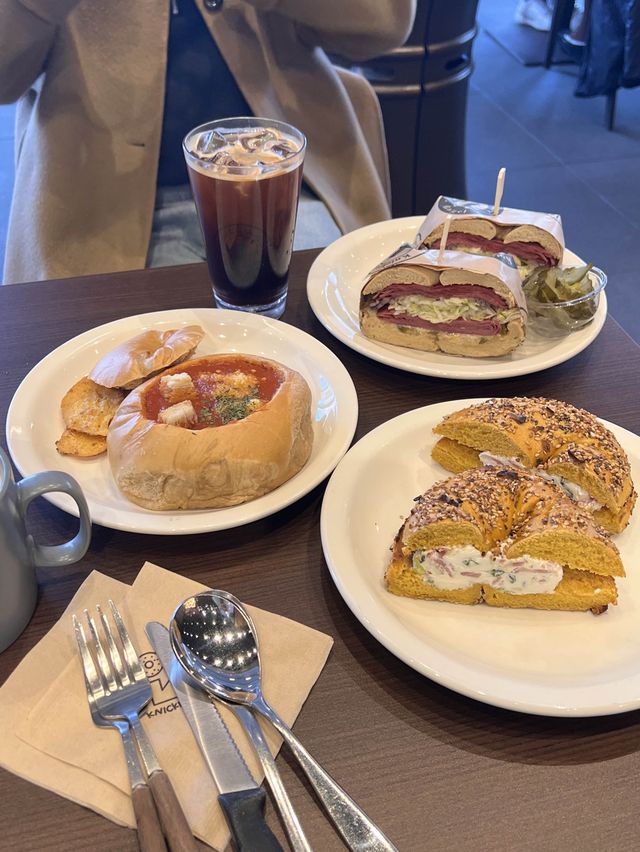 석촌호수맛집) 뉴욕 정통 방식의 겉바속촉 베이글
