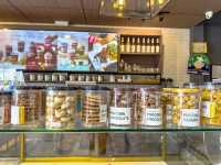  คาเฟ่สไตล์กระท่อมคันทรี อยู่ในปั้มน้ำมัน Shell
