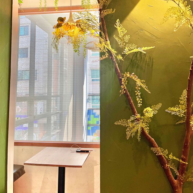 도심속 감성카페, ‘마운틴누크’ 송리단길점🌱