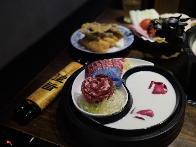 來一頓宮廷級饕宴！🍲 北角「滾得囍」打邊爐一流！
