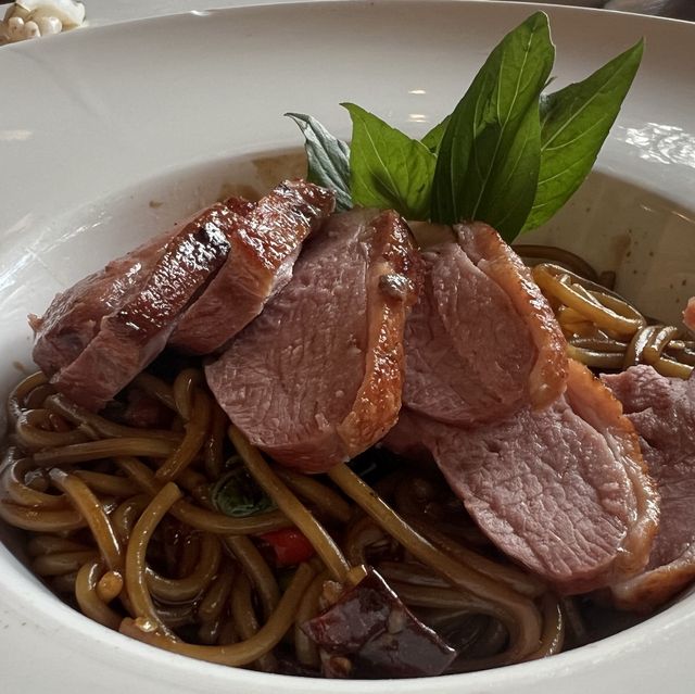 สปาเกตตีอกเป็ดอร่อยเด็ดที่ร้านฤดูกาล ปทุมธสนี