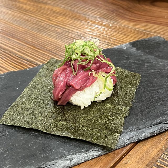 【大阪・十三】9/21オープンの馬肉専門居酒屋「大衆馬肉酒場 馬王 十三店」