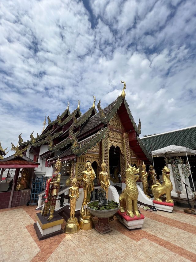 เที่ยววัดพระธาตุดอยคำ ชมวิวเมืองเชียงใหม่ 
