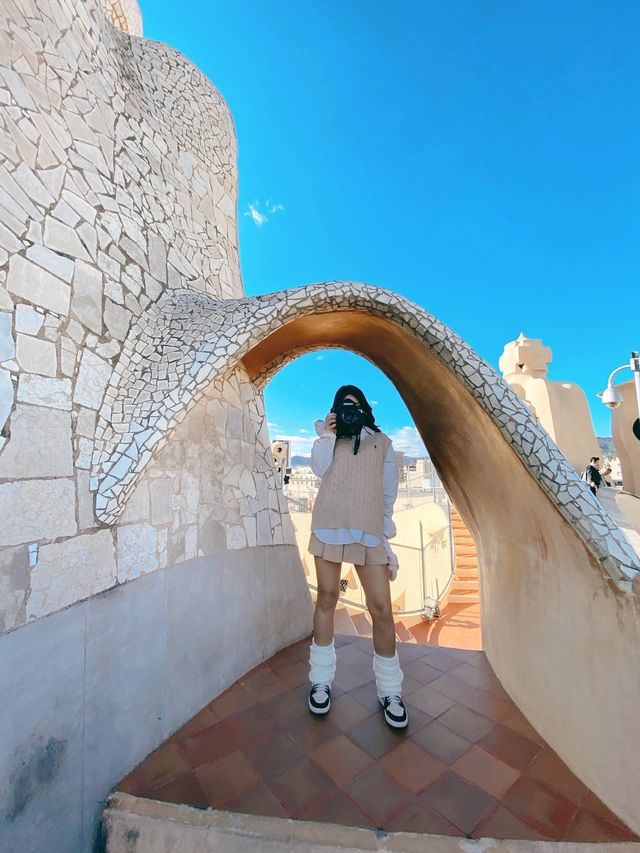 巴塞隆拿🇪🇸米拉之家 〽️高迪的曲線美學