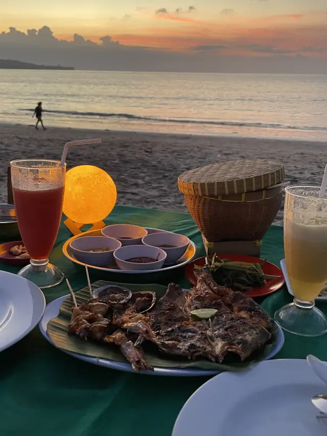 金巴蘭沙灘日落海鮮晚餐 氣氛超浪漫