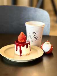 【福岡カフェ】毎月変わる限定スイーツはもちろん、ラテアートにも大注目